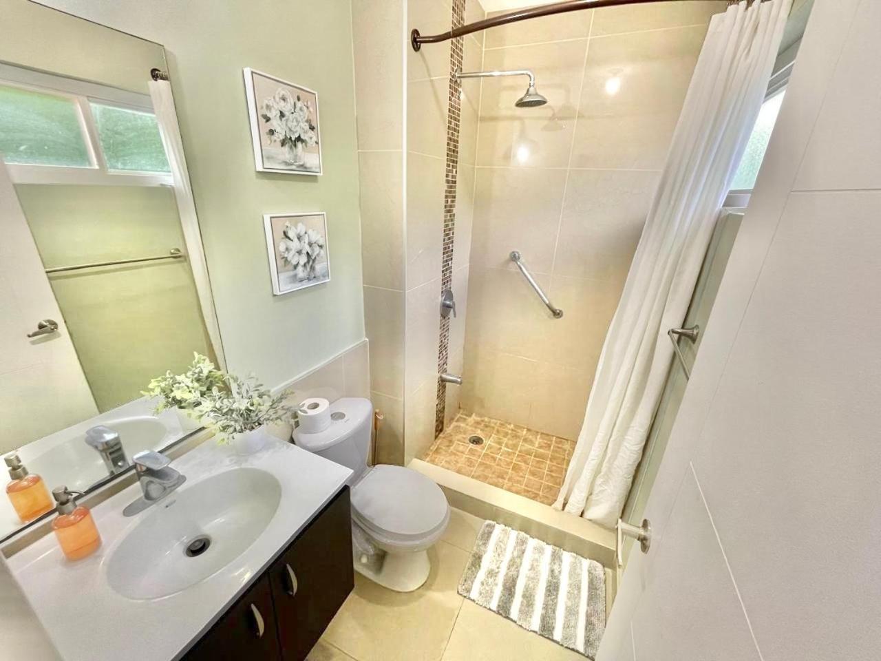 Modern 3 Bedroom Condo In Private Community #8 Petit Valley Zewnętrze zdjęcie
